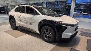 🚗⚡ Uusi Toyota bZ4X on nähtävillä Kajaanissa